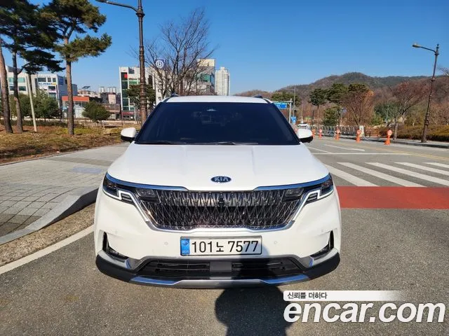 Kia Carnival 9-Seater Signature