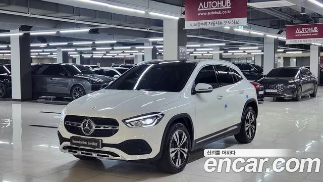 Mercedes-Benz GLA-Class GLA220