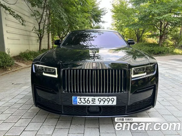 Rolls-Royce Ghost 6.7 V12 Black Badge