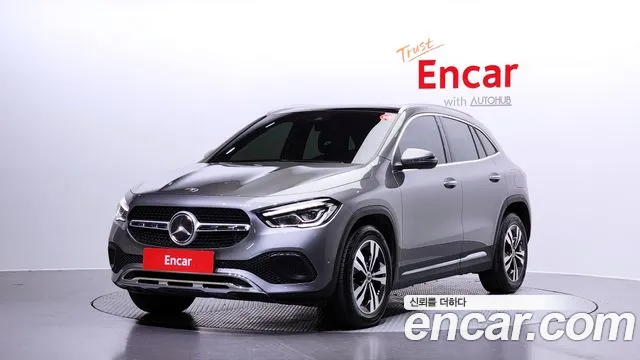 Mercedes-Benz GLA-Class GLA220