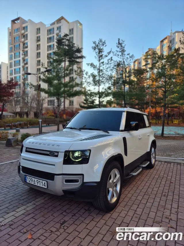 Land Rover Defender 110 D300 X-Dynamic HSE