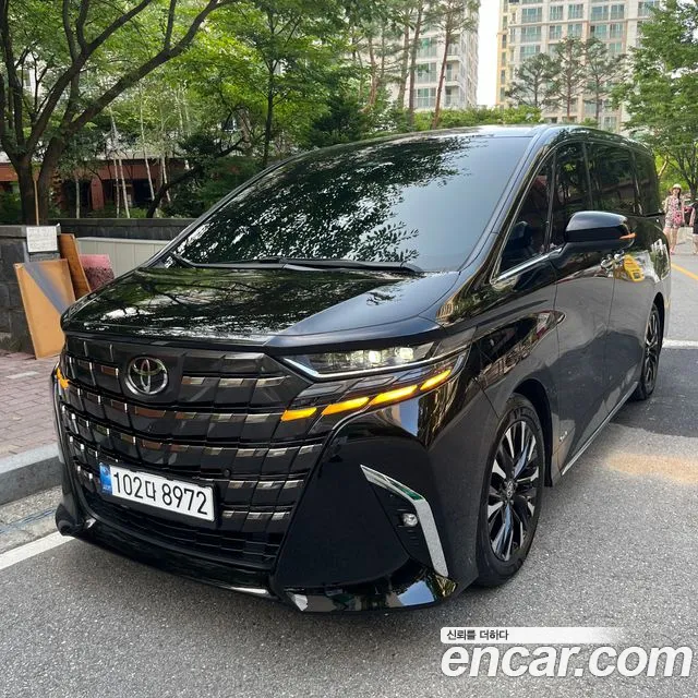 Toyota Alphard Executive Lounge