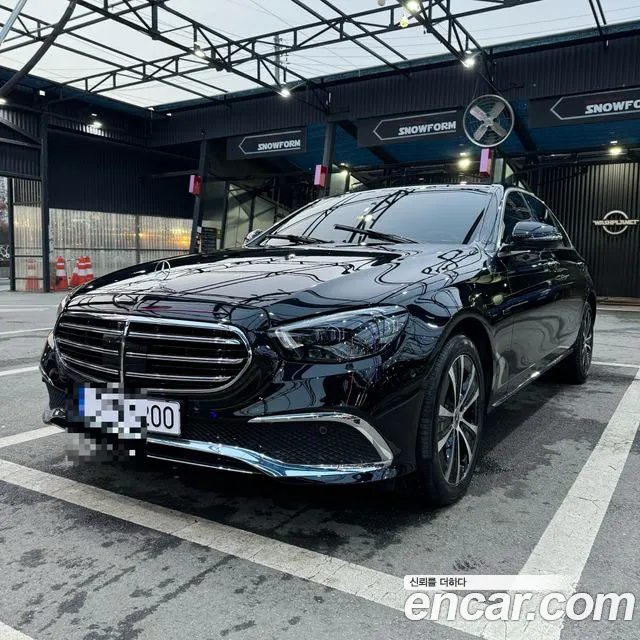 Mercedes-Benz E-Class E300e 4MATIC Exclusive