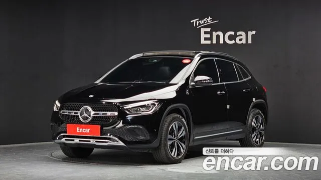 Mercedes-Benz GLA-Class GLA220