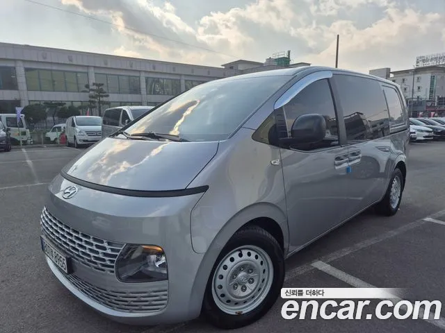 Hyundai Staria Smart