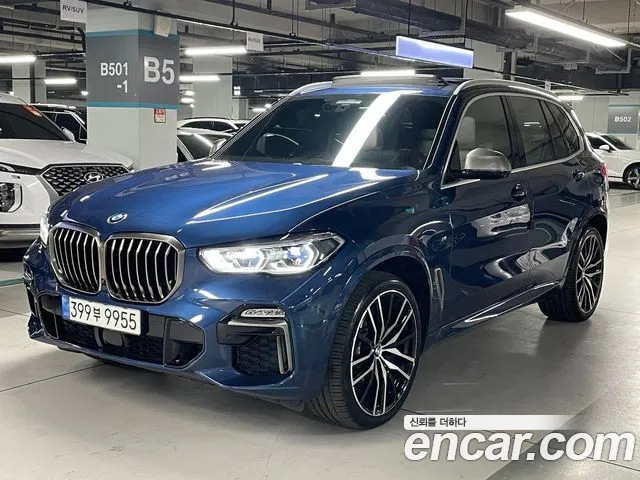 BMW X5 M50i