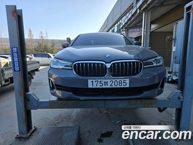 BMW 5-Series 523d Luxury