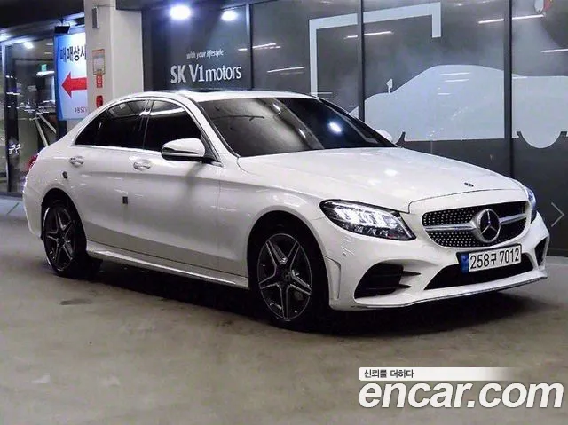 Mercedes-Benz C-Class C200 AMG Line