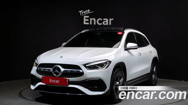 Mercedes-Benz GLA-Class GLA250 4MATIC