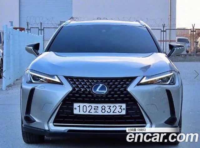 Lexus UX 2.0 2WD