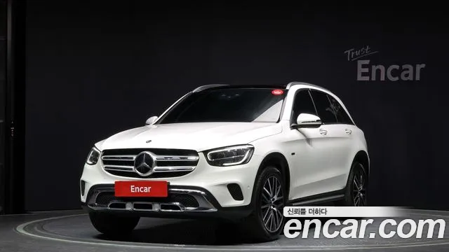 Mercedes-Benz GLC-Class GLC300e 4MATIC