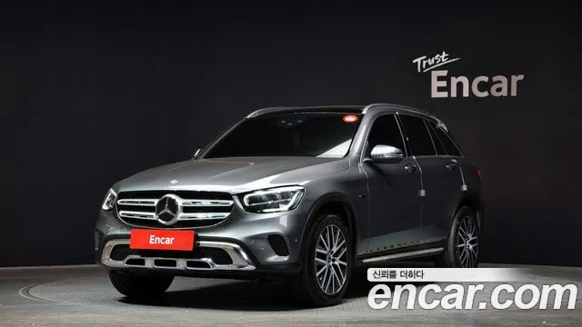 Mercedes-Benz GLC-Class GLC300e 4MATIC