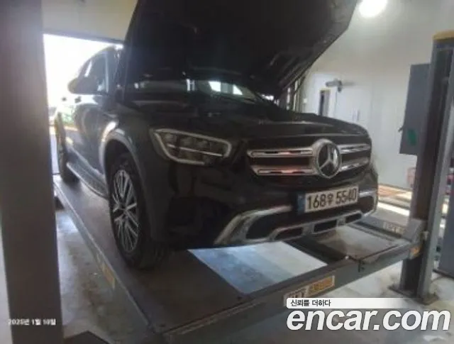 Mercedes-Benz GLC-Class GLC300e 4MATIC