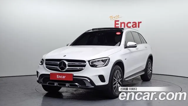 Mercedes-Benz GLC-Class GLC300e 4MATIC