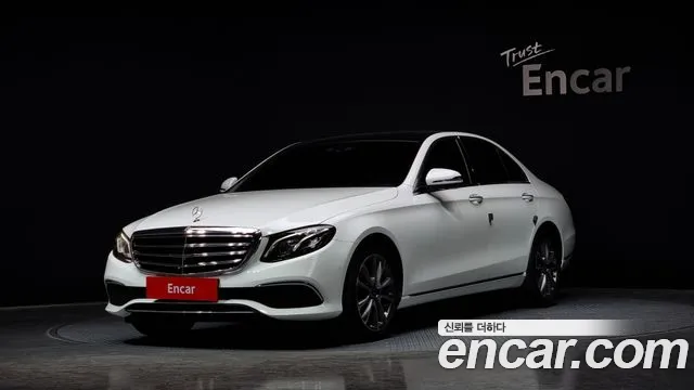 Mercedes-Benz E-Class E300 4MATIC Exclusive