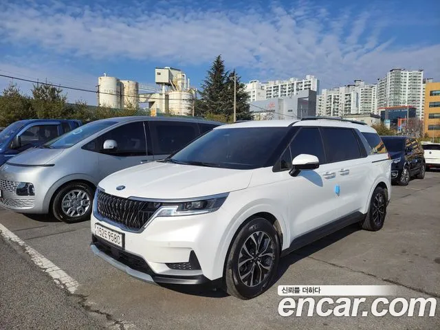 Kia Carnival 9-Seater Prestige