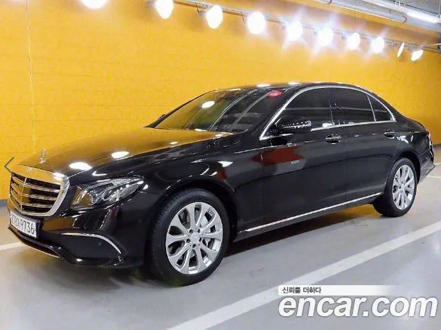 Mercedes-Benz E-Class E300 4MATIC Exclusive